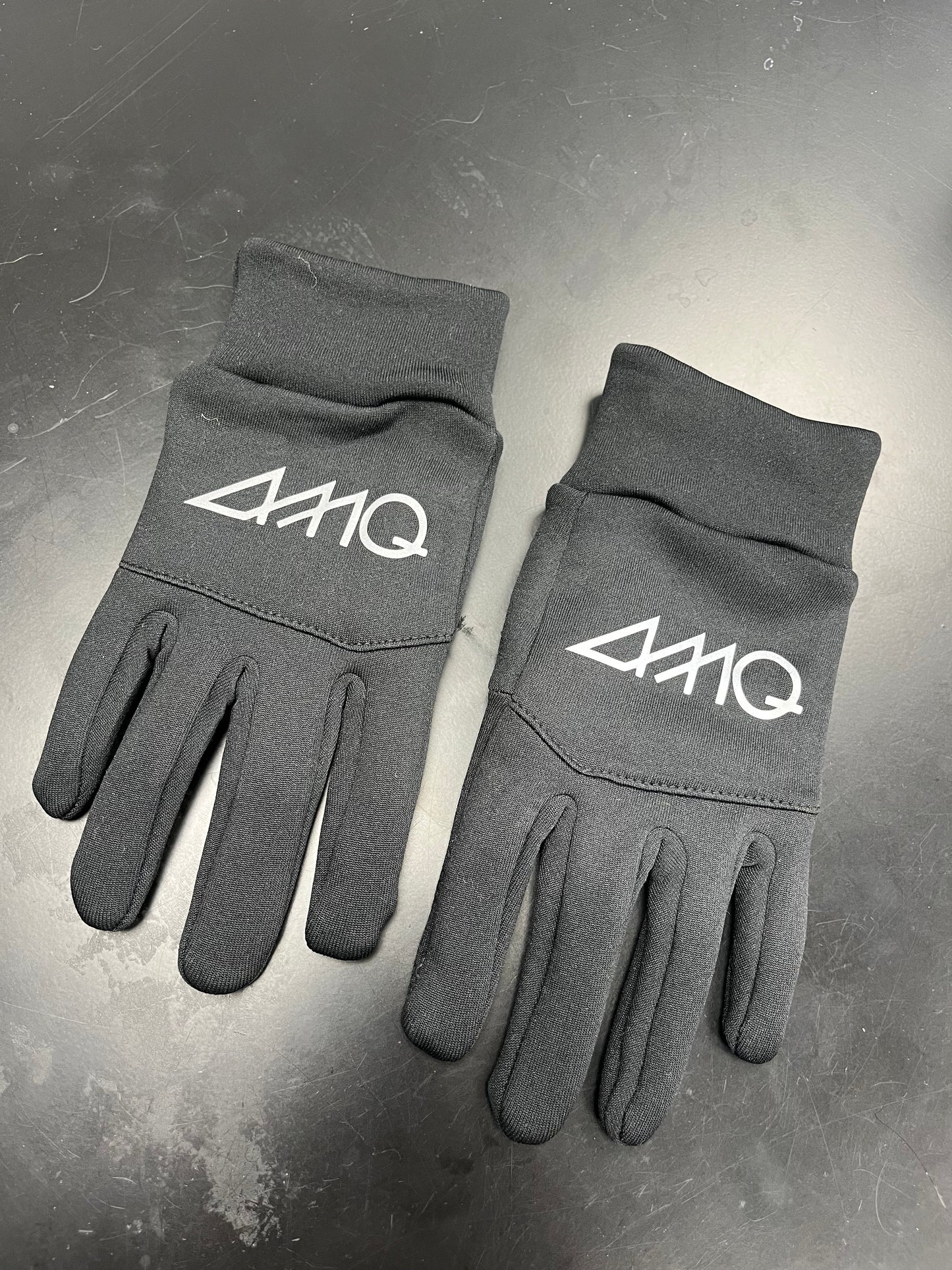 Black Softshell thermal gloves