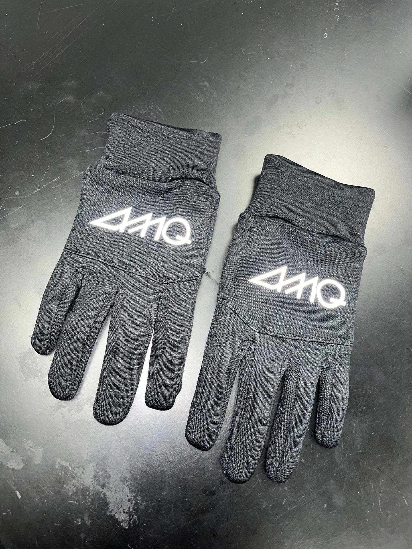 Black Softshell thermal gloves